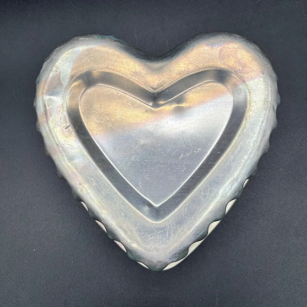 Vtg Heart Shaped Aluminum Cake Pans Fluted Gelatin Molds Set of 2 -‎ 5.5